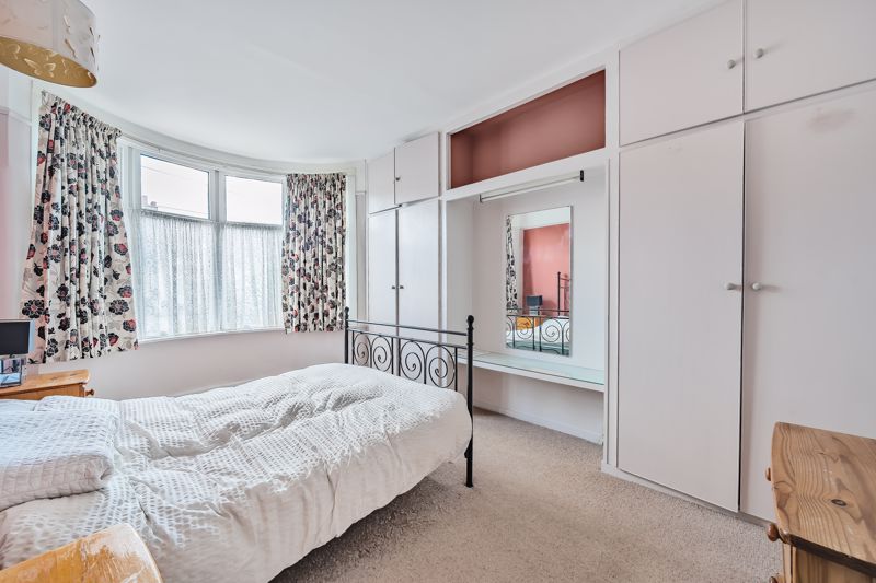 Bedroom- click for photo gallery